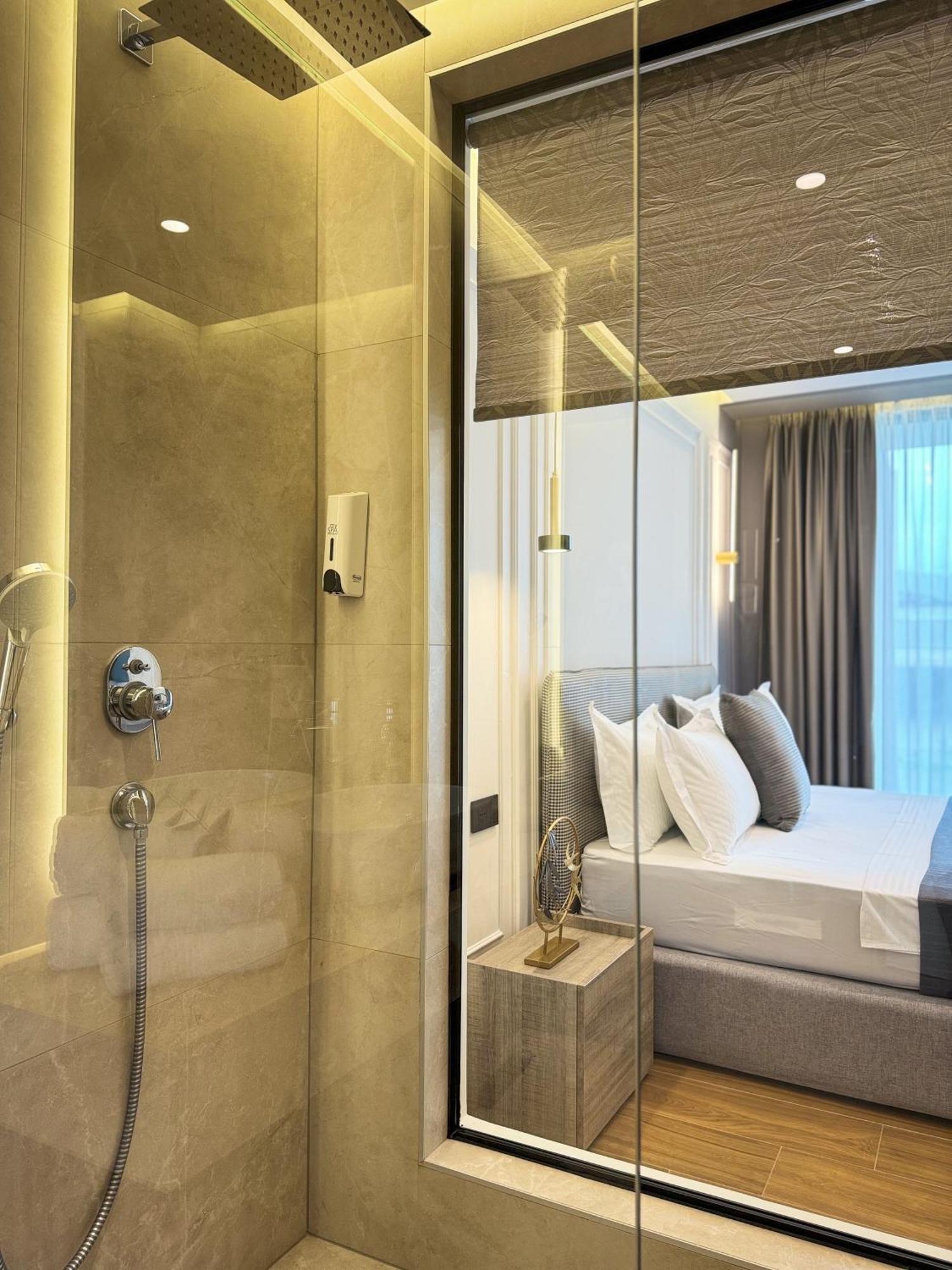 Hotel Teuta Улцин Екстериор снимка