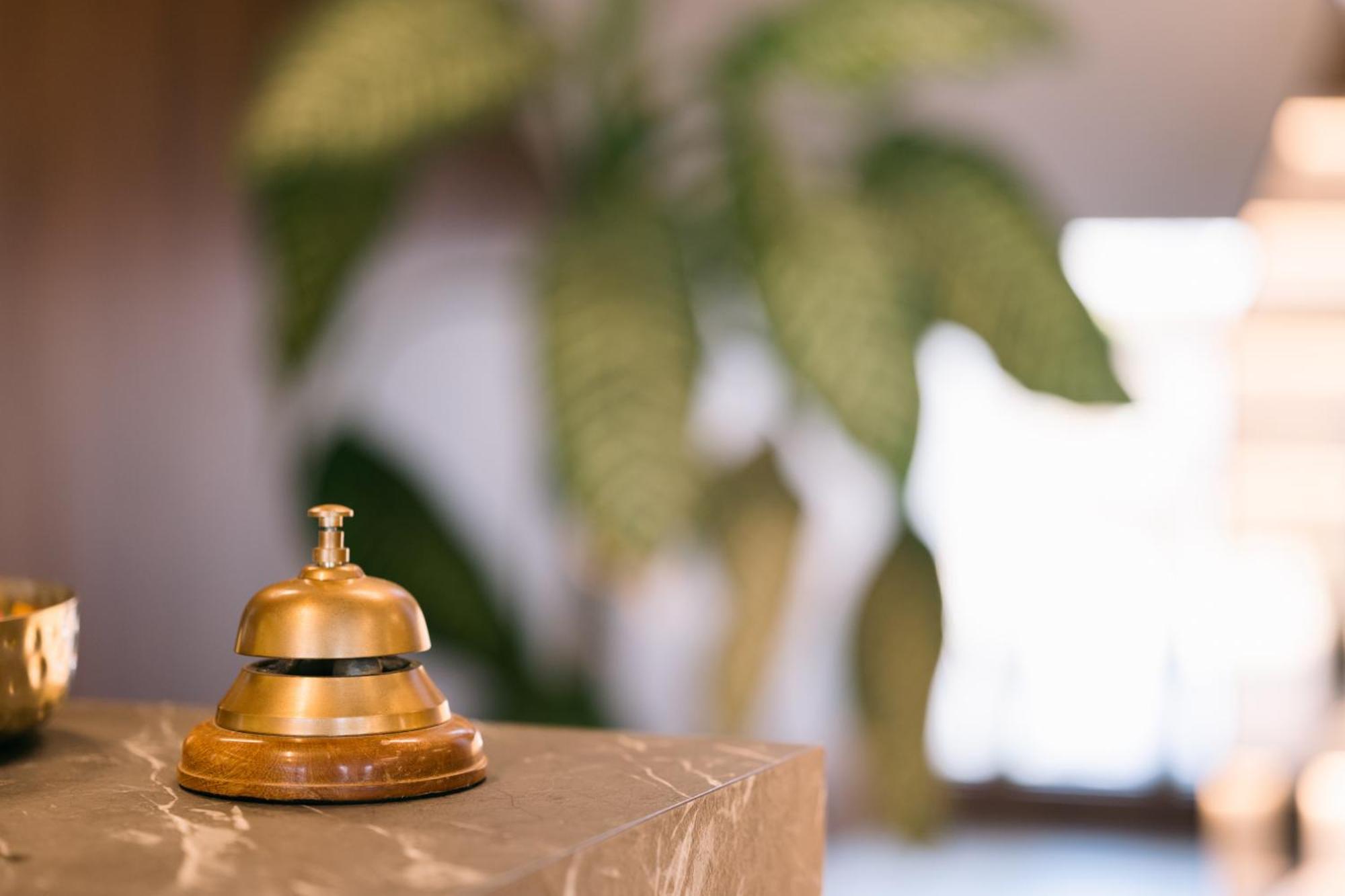 Hotel Teuta Улцин Екстериор снимка