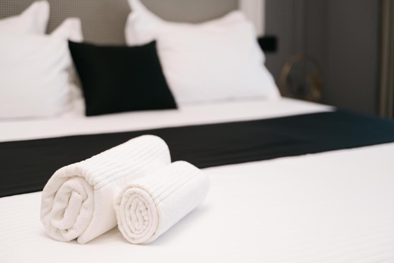 Hotel Teuta Улцин Екстериор снимка